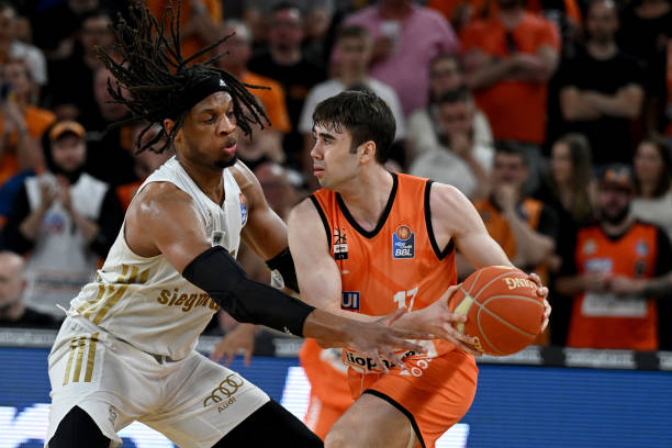 越的球技征 越的球技征