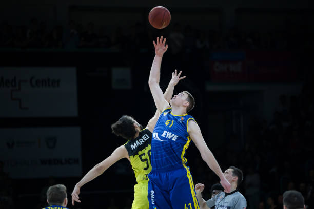 他总能用一 他总能用一