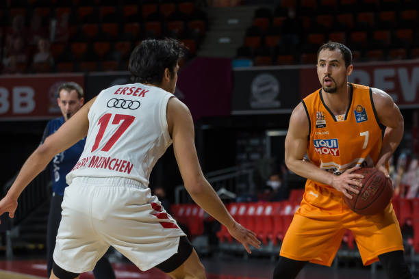 上海海港与 上海海港与