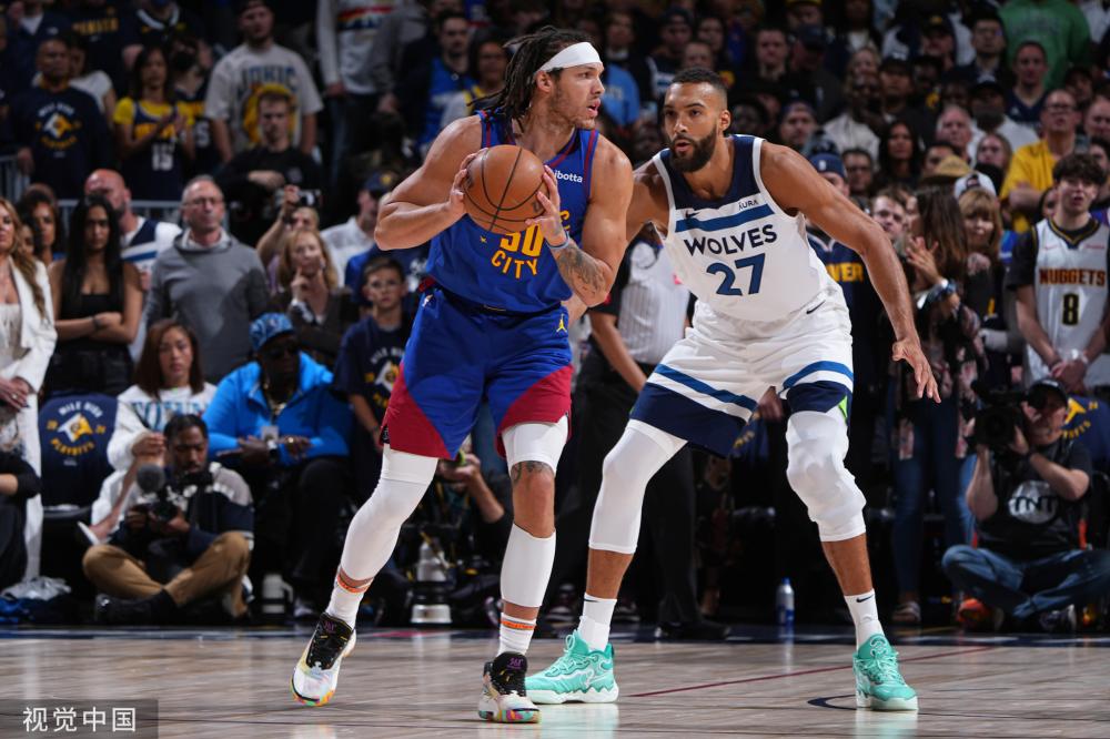 中表现出色 中表现出色